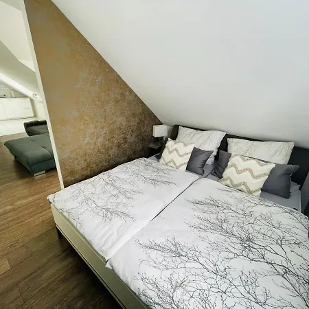 Διαμέρισμα Moments